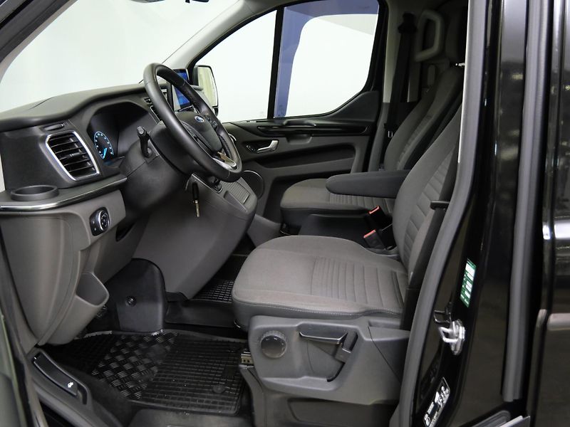 Ford Tourneo Custom - fotka 11 z 25