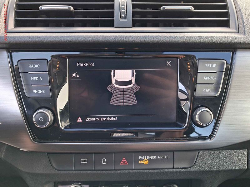 Škoda Fabia (2019) 1.0TSi, 2.maj,ČR, AC, temp - fotka 17 z 18