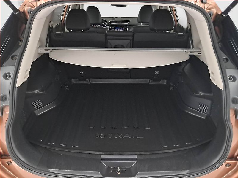 Nissan X-Trail (2016) 1.6 dCi, 4X4, Kůže, Navi - fotka 14 z 17