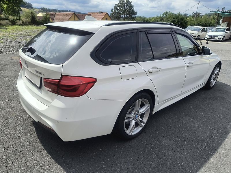 BMW Řada 3 (2019) 320 M XD AT ČR/NAVI/KAMERA/ALU - fotka 9 z 53