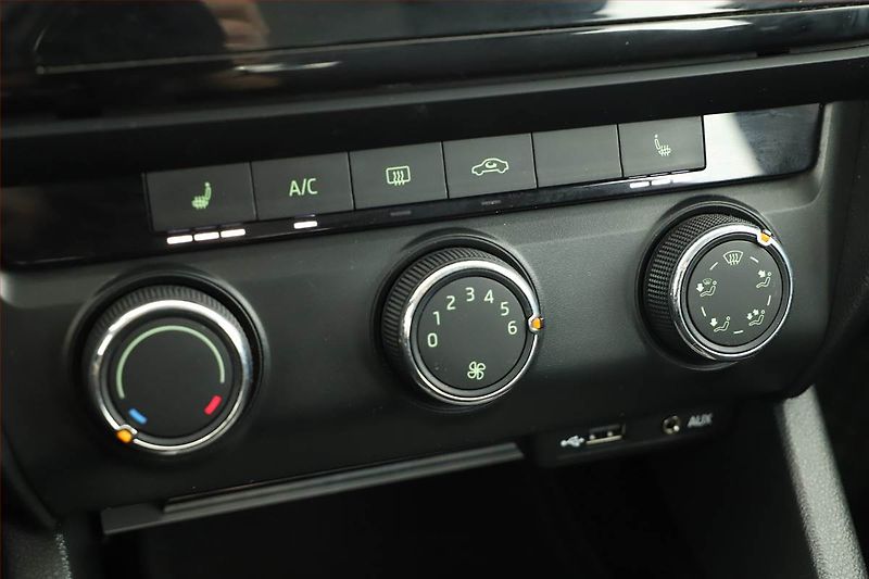 Škoda Octavia (2015) 1.6 TDI, Navi, Tempomat - fotka 11 z 15