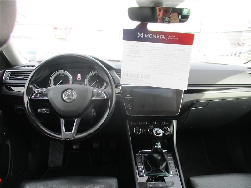 Škoda Superb 2,0 TDi,L&K,PANORAMA,DPH,CZ, - fotka 17 z 50