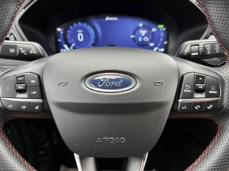 Ford Kuga 2,5 Duratec ST-Line Automat  - fotka 28 z 37