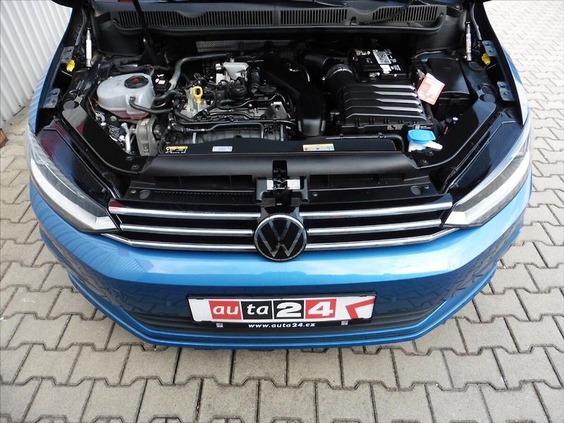 Volkswagen Touran 1,5 TSi Highline Navi - fotka 15 z 18