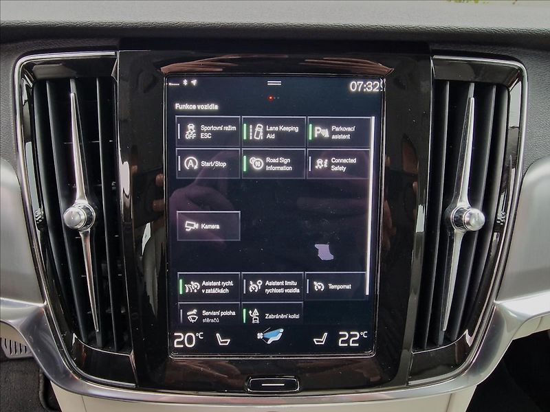 Volvo V90 2.0 D4 Momentum Pro,ČR,1.Maj. - fotka 26 z 50