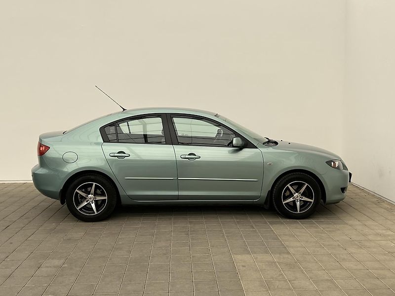 Mazda 3 1.6 i . - fotka 6 z 22