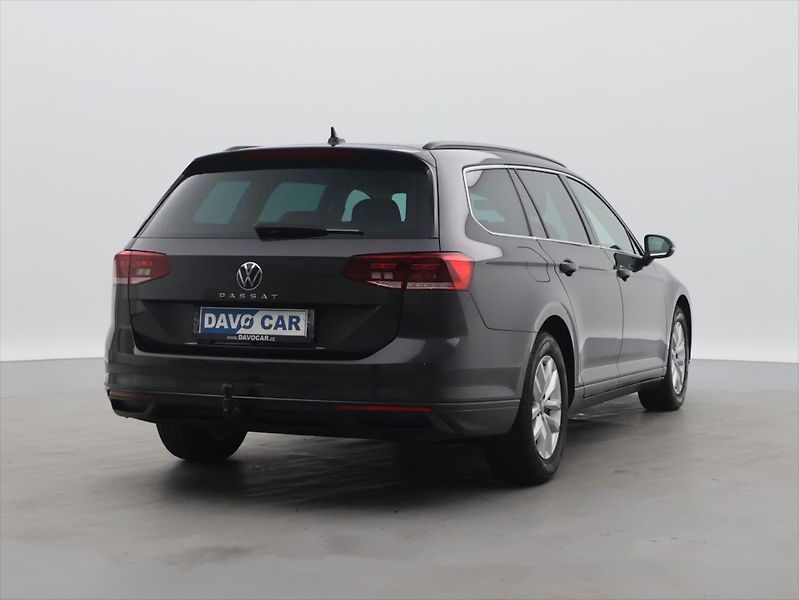 Volkswagen Passat 2,0 TDI 110kW DSG Business DPH - fotka 7 z 25