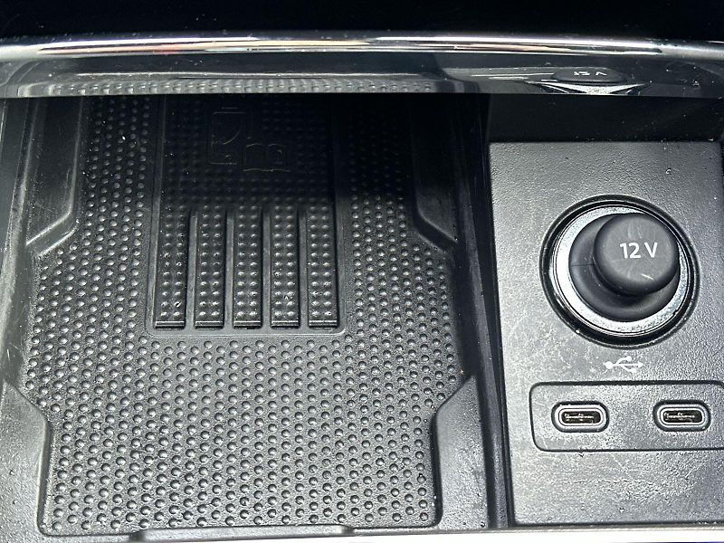 Škoda Karoq (2025) 2.0 TDI 4x4 DSG Sportline - fotka 23 z 33