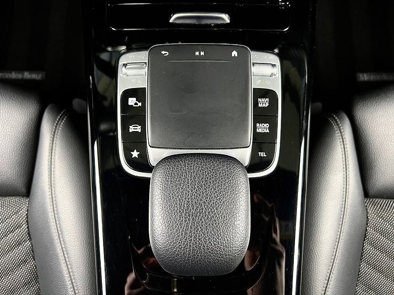 Mercedes-Benz Třídy A 180 CDI 85 KW 7G-DCT STYLE - fotka 21 z 26