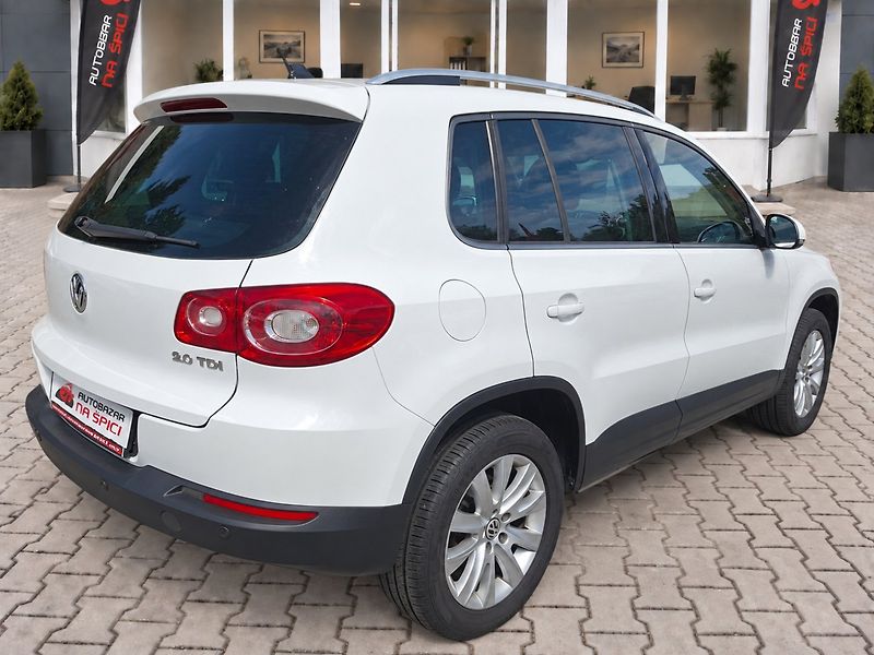 Volkswagen Tiguan (2009) 2.0TDI 103kW DSG 4MOTION -ČR - fotka 8 z 35