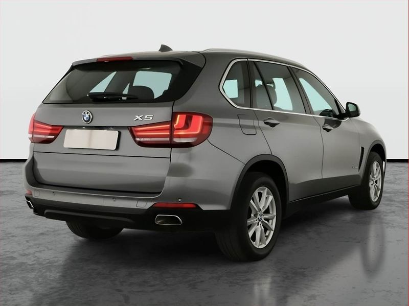 BMW X5 (2017) xDrive30d - fotka 5 z 20