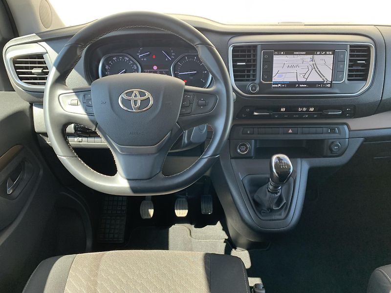 Toyota ProAce Verso VERSO FAMILY 2.0D-4D 106kW - fotka 19 z 31