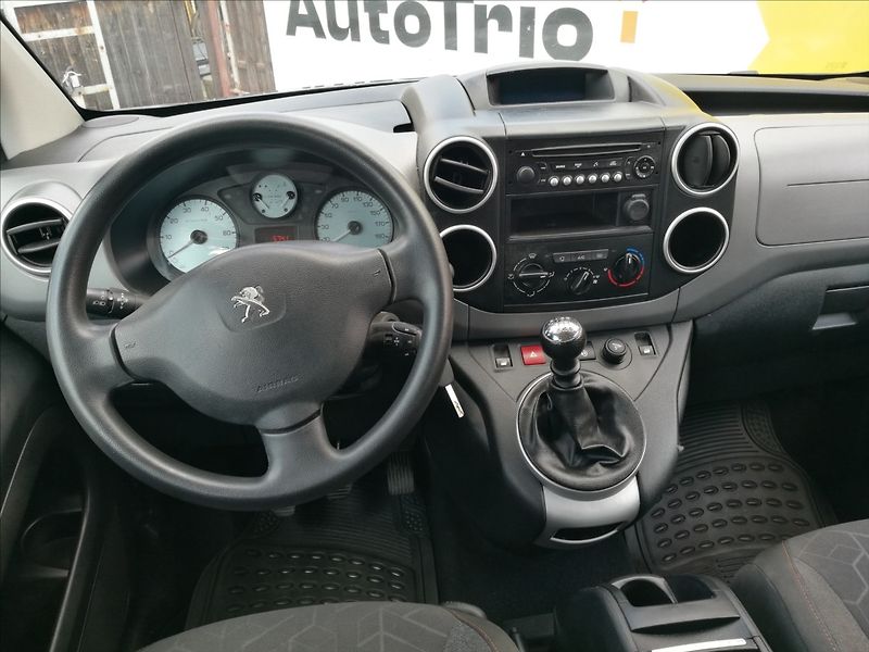 Peugeot Partner 1,6 HDi Tepee 5 míst - fotka 4 z 18