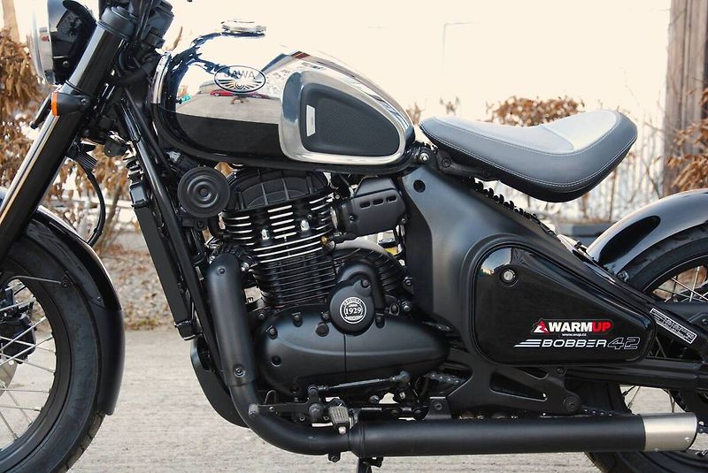 Jawa 350 Chopper (2026) 350 CL Bobber - fotka 14 z 25