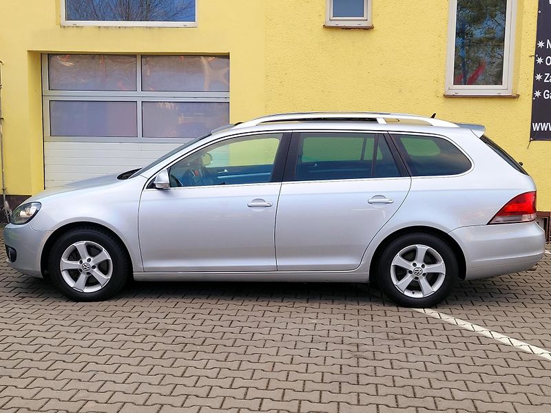 Volkswagen Golf 1,4 TSi Highline ROZVODY     - fotka 7 z 40