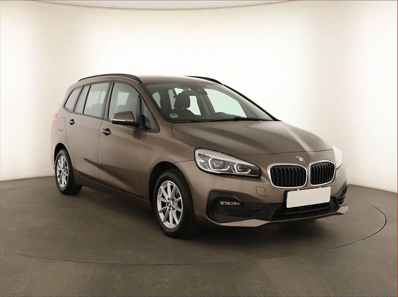 BMW Řada 2 (2020) 218i Gran Tourer, Serv.kniha - fotografie inzerátu