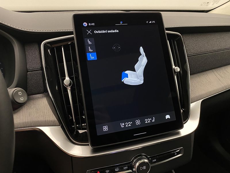 Volvo XC90 (2026) B5 AWD AUT BRIGHT ULTRA 7míst - fotka 69 z 71
