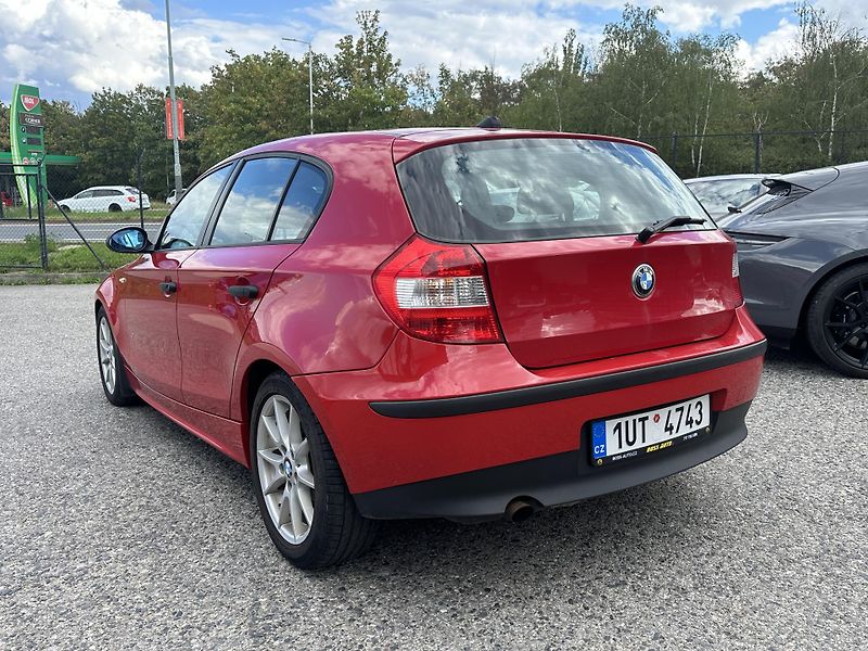 BMW Řada 1 (2006) BMW 116 2006 - fotka 5 z 16