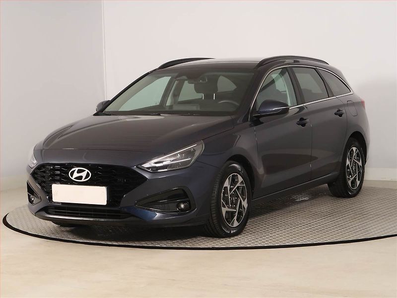 Hyundai i30 (2025) 1.0 T-GDI, Style, FullLed - fotka 2 z 19
