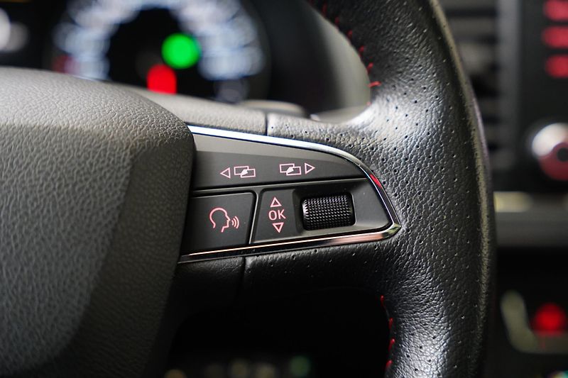 Seat Leon - fotka 16 z 27