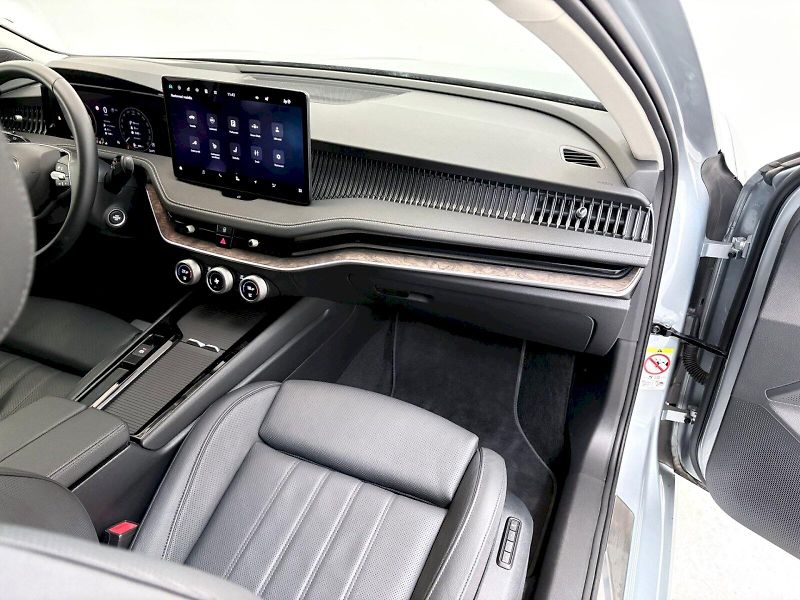 Škoda Superb (2024) L&K 2.0TDI/142kW 4x4 7DSG - ma - fotka 18 z 52