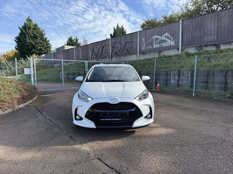 Toyota Yaris 1.5 HEV 116k Comfort Business - fotka 2 z 9