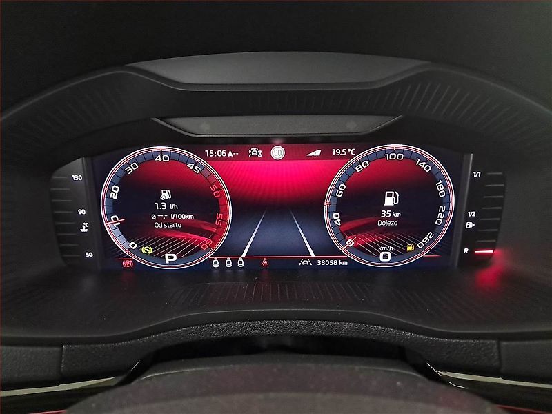 Škoda Karoq (2024) Sportline 2.0 TDI - fotka 11 z 31