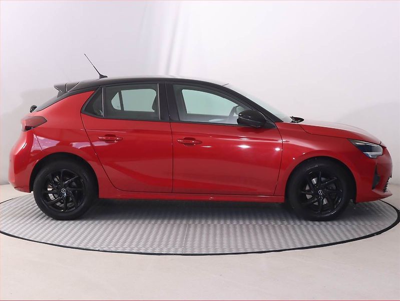 Opel Corsa (2022) GS Line 1.2 Turbo, Serv.kniha - fotka 6 z 19
