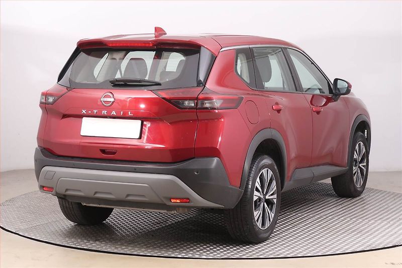 Nissan X-Trail (2023) N-Connecta 1.5 VC-T MHEV - fotka 5 z 16