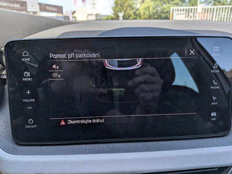 Škoda Kamiq 85kw, TOP SELECTION,1.MAJITEL. - fotka 15 z 19