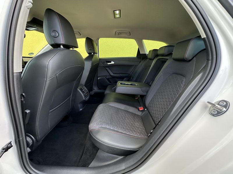 Seat Leon (2021) FR 1.5TSI/110kW *LED *KOMBI - fotka 35 z 47
