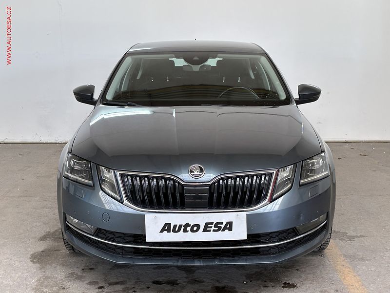 Škoda Octavia (2018) 2.0 TDi, ČR, Style, DSG, LED - fotka 2 z 17