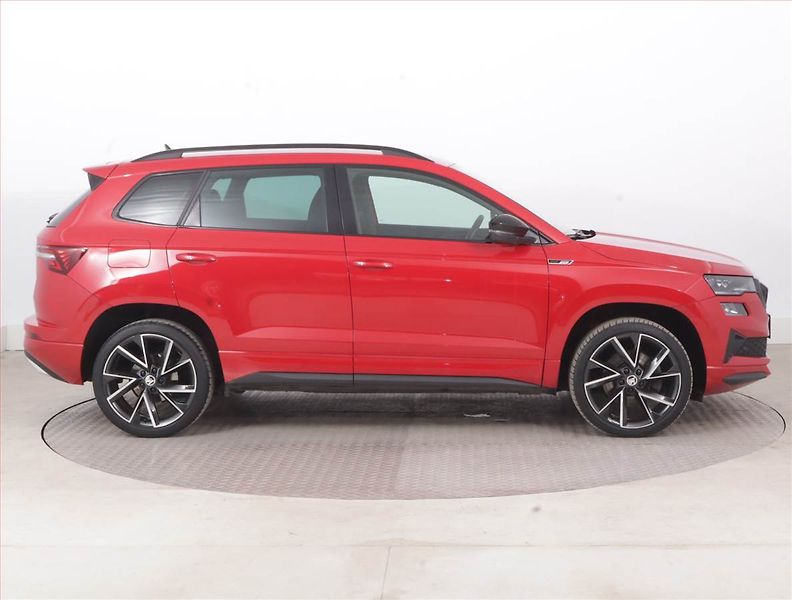 Škoda Karoq (2023) Sportline 1.5 TSI - fotka 6 z 16