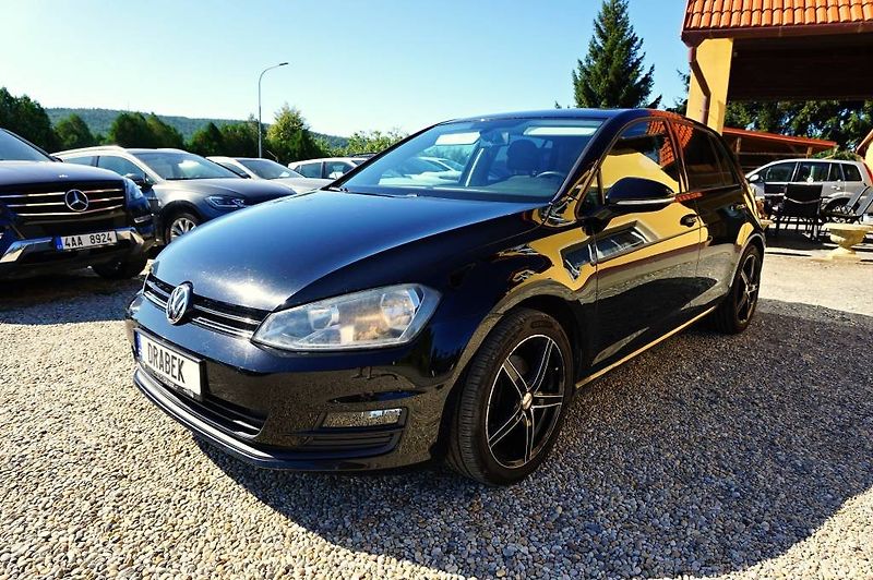 Volkswagen Golf (2014) MATCH 1,4 TSI 90 kW - fotka 9 z 35