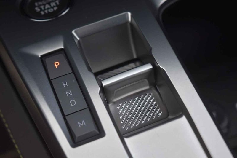 Peugeot 408 je solidně prostorný rodinný vůz s atraktivním vzhledem