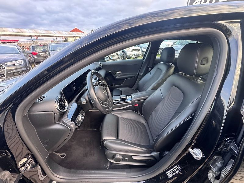 Mercedes-Benz Třídy A (2019) 180D 1,5 85 KW AUTOMAT SPORTB. - fotka 18 z 50