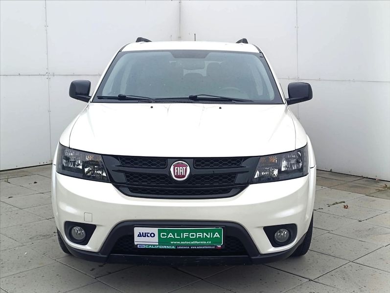 Fiat Freemont 2,0 MJT 4x4 7Míst AUTOMAT Navi - fotka 3 z 44