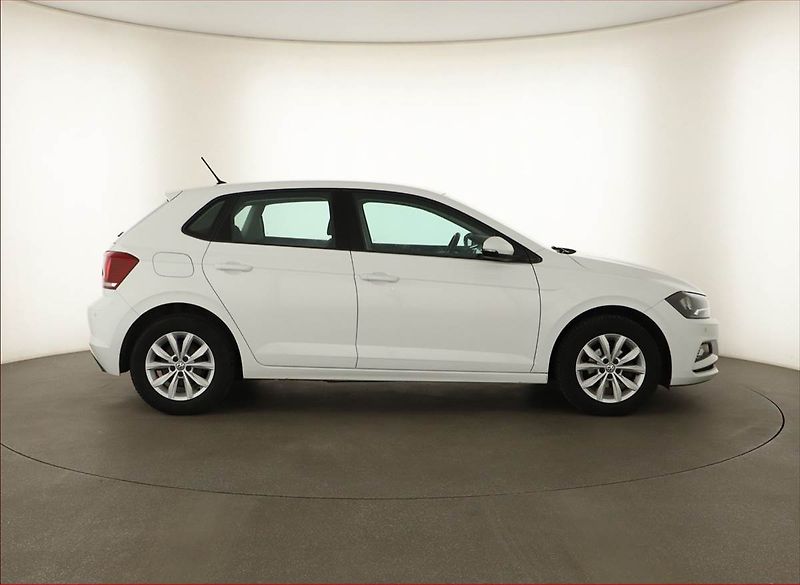 Volkswagen Polo (2018) 1.0 TSI, Tempomat - fotka 6 z 14