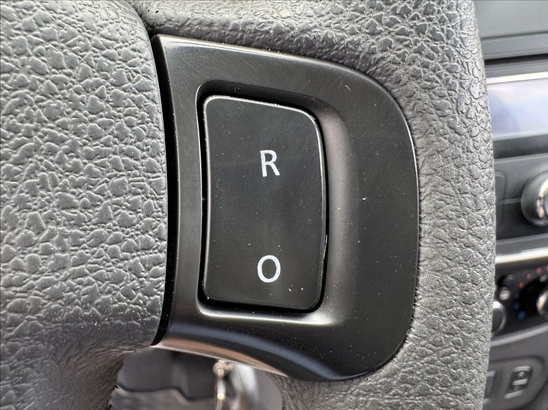 Dacia Logan 1,2 i 16V MCV KLIMA 1.maj ČR - fotka 33 z 50