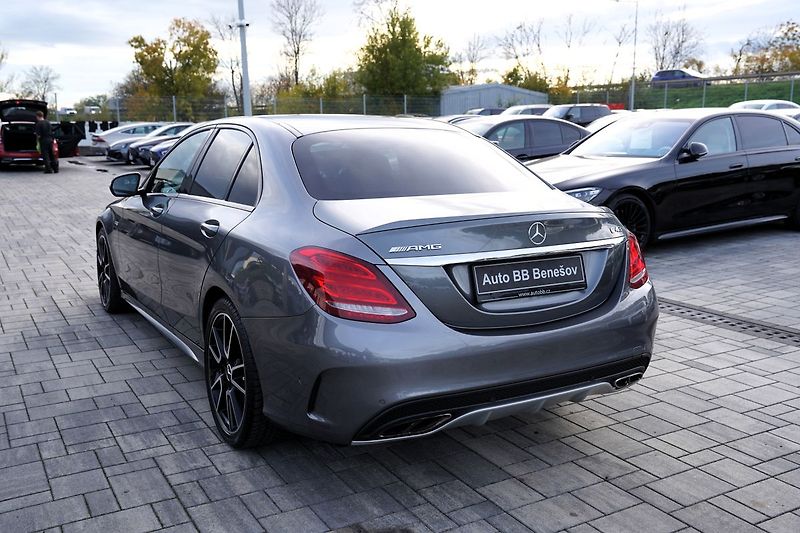 Mercedes-Benz Třídy C C43 AMG 4Matic/ČR/Performance - fotka 4 z 42