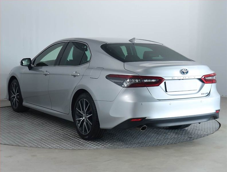 Toyota Camry (2022) Prestige 2.5 Hybrid - fotka 4 z 21
