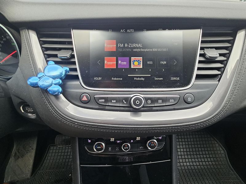 Opel Grandland X (2020) Plug-In Hybrid 200 4x4 EAT8 - fotka 16 z 31