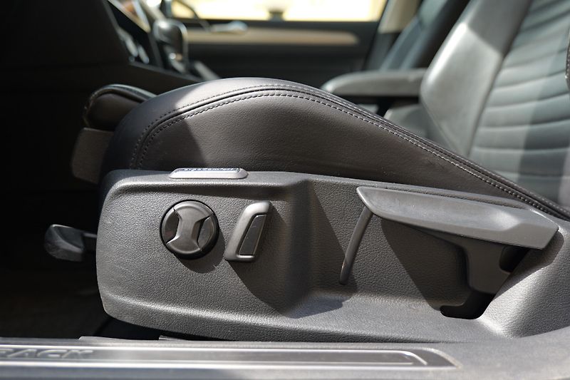 Volkswagen Passat 162kW Alltrack DCC NezTop 360 - fotka 13 z 42