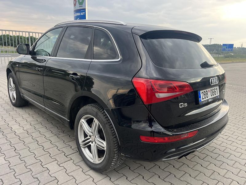 Audi Q5 (2011) 2.0 TDi Sline quatro - fotka 7 z 15