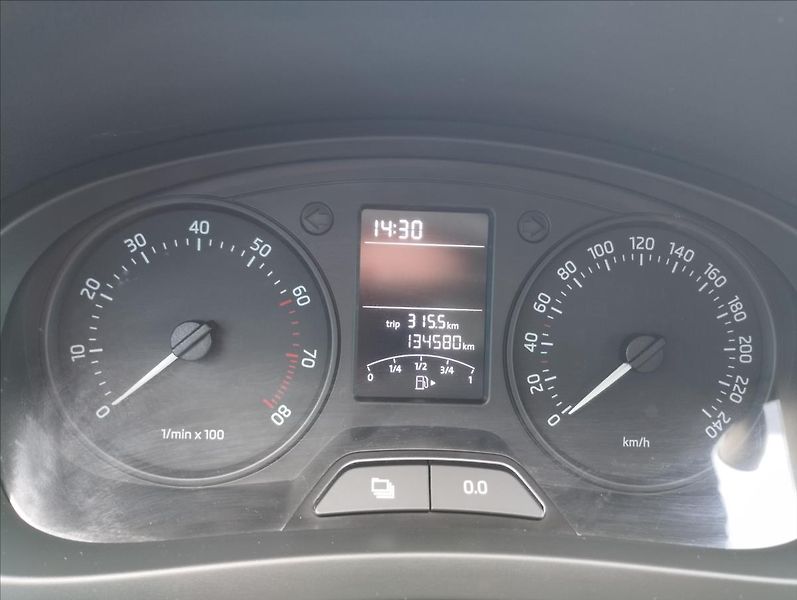 Škoda Rapid 1,2 TSi 63KW - fotka 12 z 15