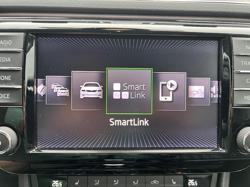 Škoda Superb L&K 2.0TDi 110kw KOUPENO V ČR - fotka 25 z 48