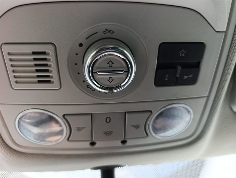 Volkswagen Tiguan 2,0 TDi DSG 4Motion Navi Tažné - fotka 33 z 40