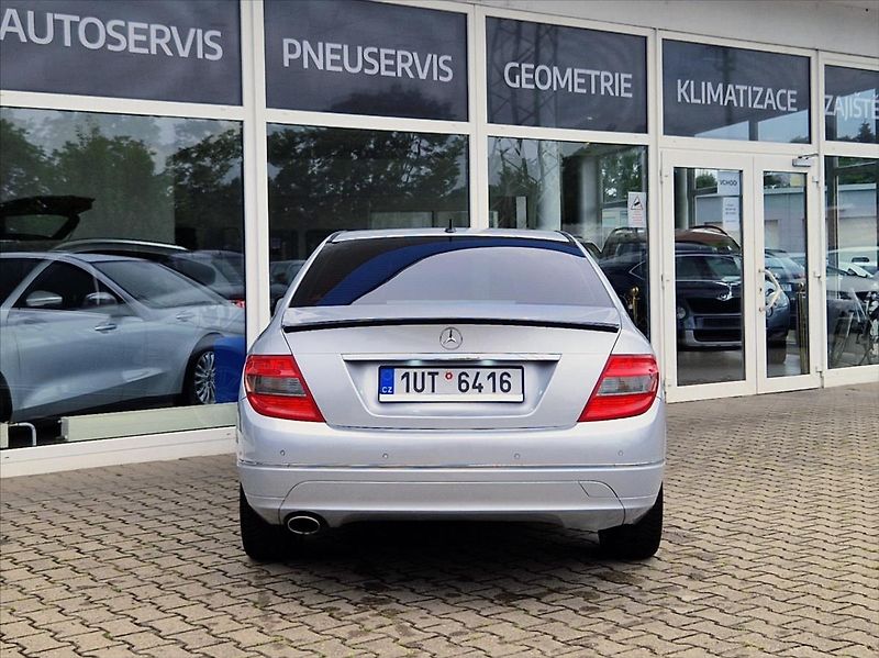 Mercedes-Benz Třídy C 2,2 CDI AVANTGARDE MAN TOPSTAV - fotka 4 z 36