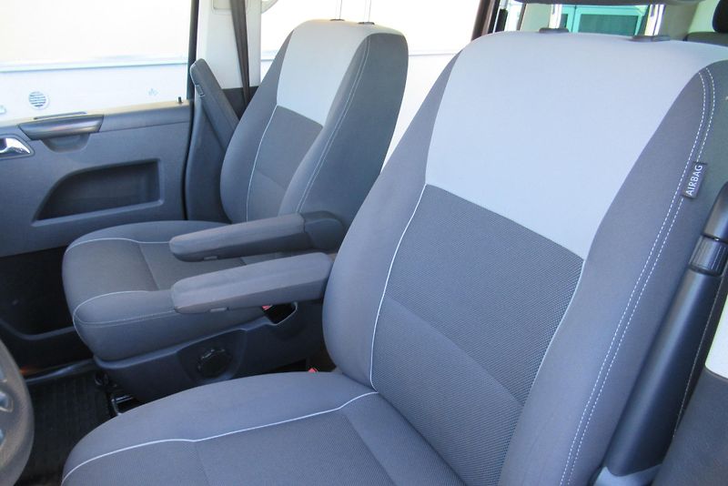 Volkswagen Multivan 2.0 TDi KLIMA 4x4 7 MÍST - fotka 15 z 22