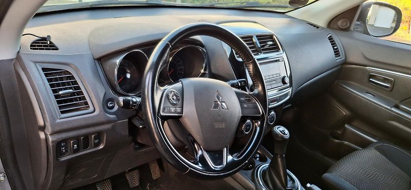 Mitsubishi ASX 1.6 MIVEC 86 kw - fotka 30 z 44